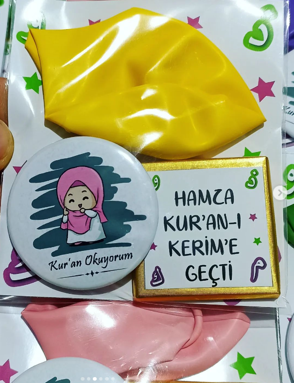 Artık Kur’an Okuyorum Temalı Kız Hediyelik Paket (Rozet-Çikolata-Balon)